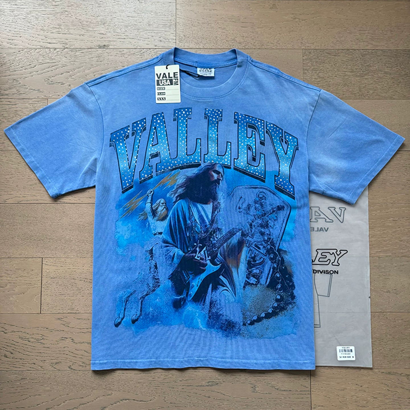 VALEFOREVER Blue Washed Valley Dreams Hip Hop Portrait Retro Graphic T-Shirt