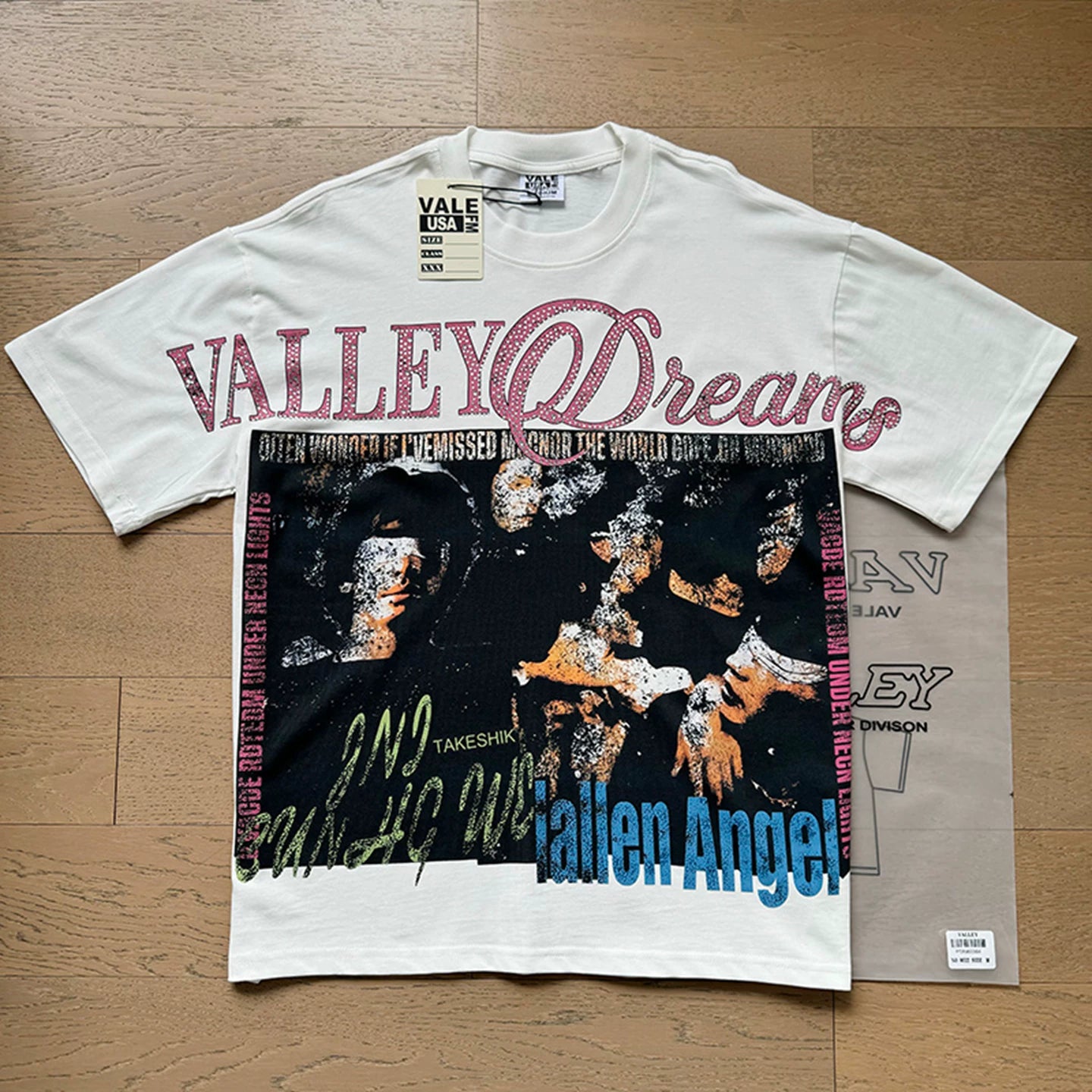 VALEFOREVER White Fallen Angel Retro Poster Vintage Graphic Short Sleeve T-Shirt